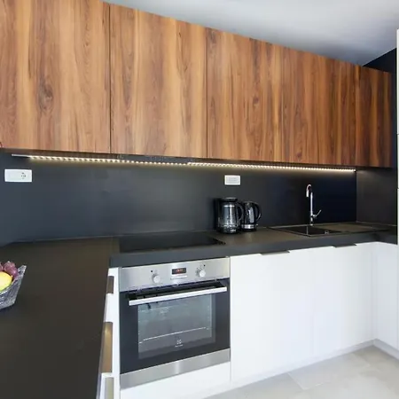 In With Sea View, Balcony, Air Conditioning, Wifi *