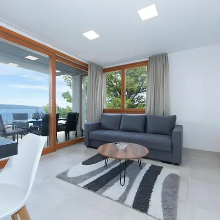 In With Sea View, Balcony, Air Conditioning, Wifi * Brela