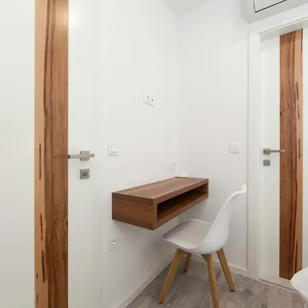 In With Sea View, Balcony, Air Conditioning, Wifi * Brela